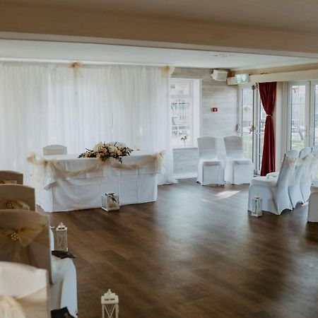 מלון Hilton House מראה חיצוני תמונה
