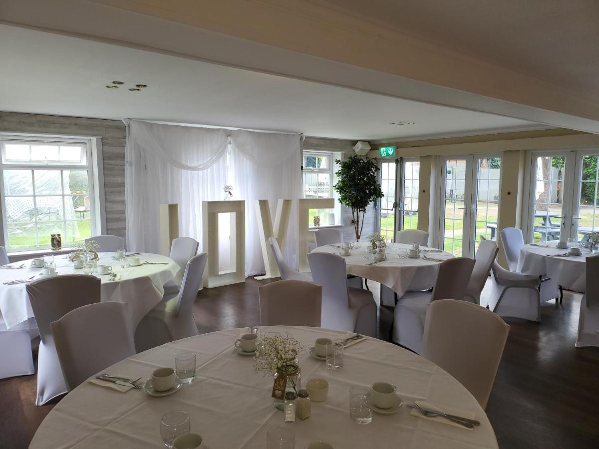 מלון Hilton House מראה חיצוני תמונה
