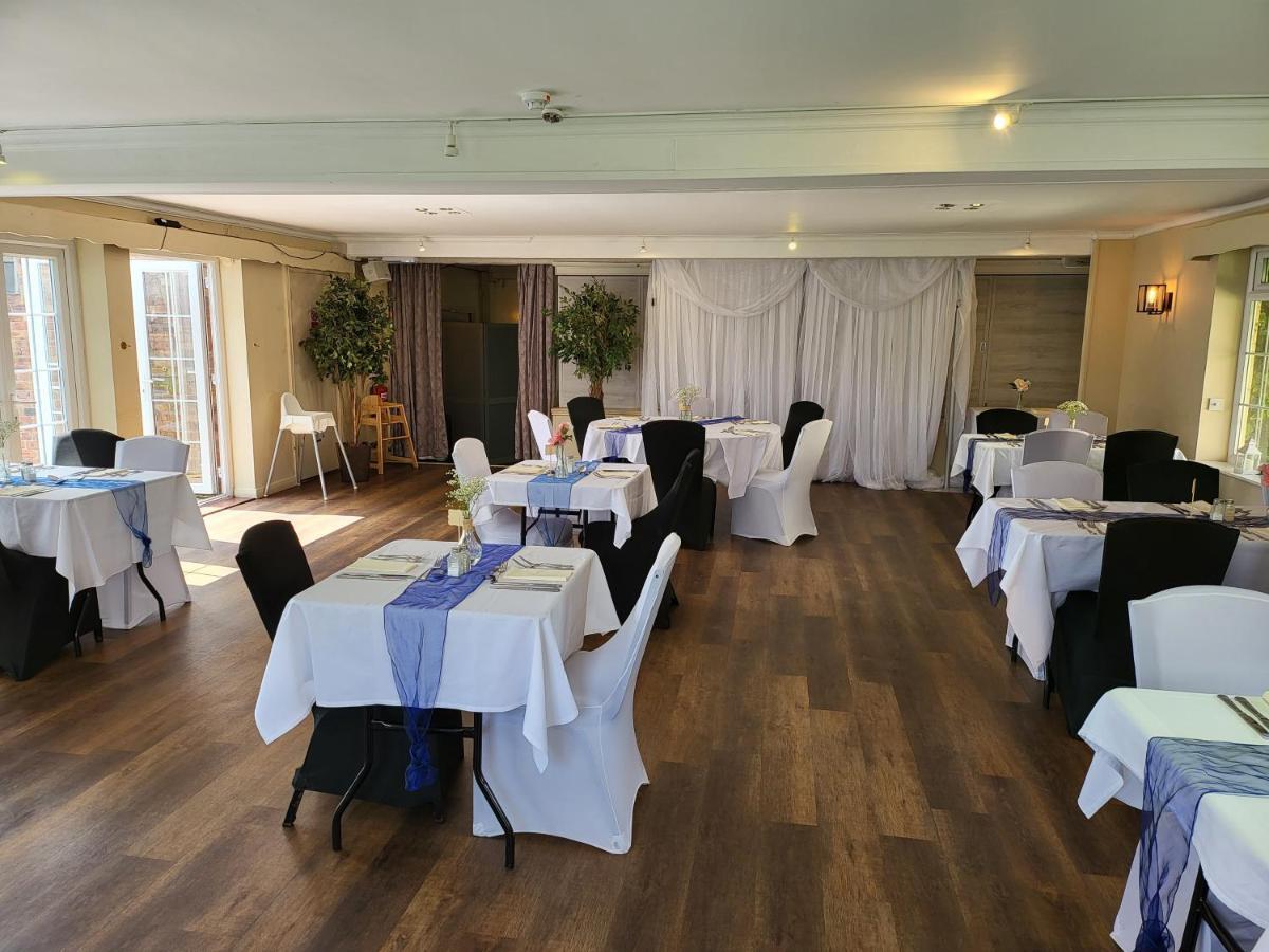 מלון Hilton House מראה חיצוני תמונה