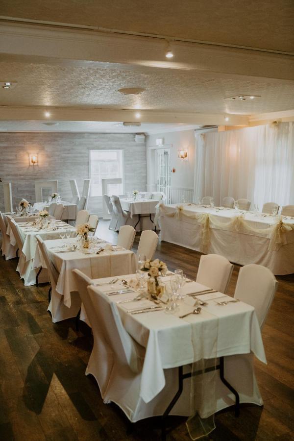 מלון Hilton House מראה חיצוני תמונה