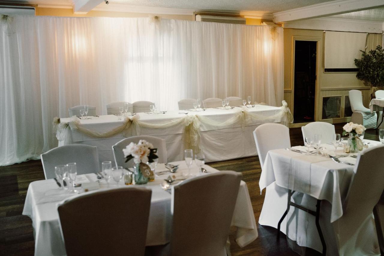 מלון Hilton House מראה חיצוני תמונה