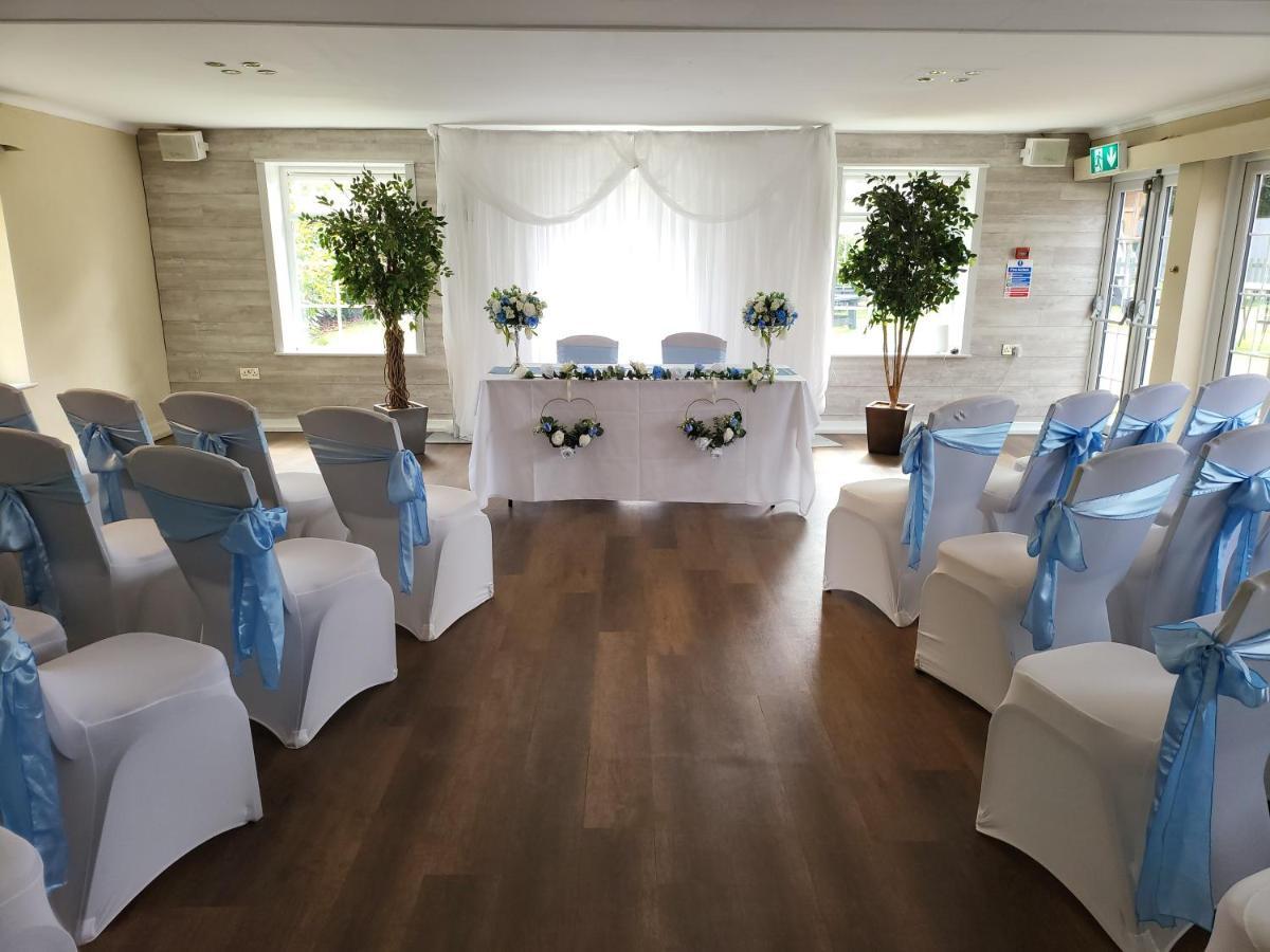 מלון Hilton House מראה חיצוני תמונה